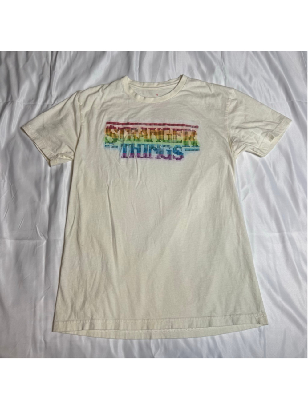 Women's Netflix Stranger Things Off-White Rainbow Short Sleeve Tee S